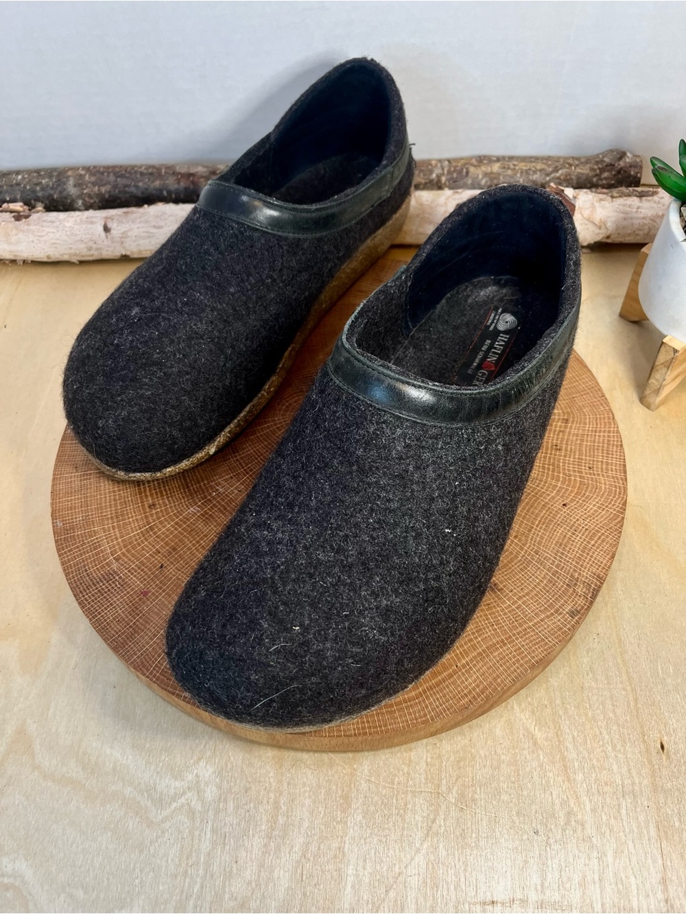 Haflinger Grizzly Kris Men’s Boiled Wool Clog Mules Charcoal Grey Size 44